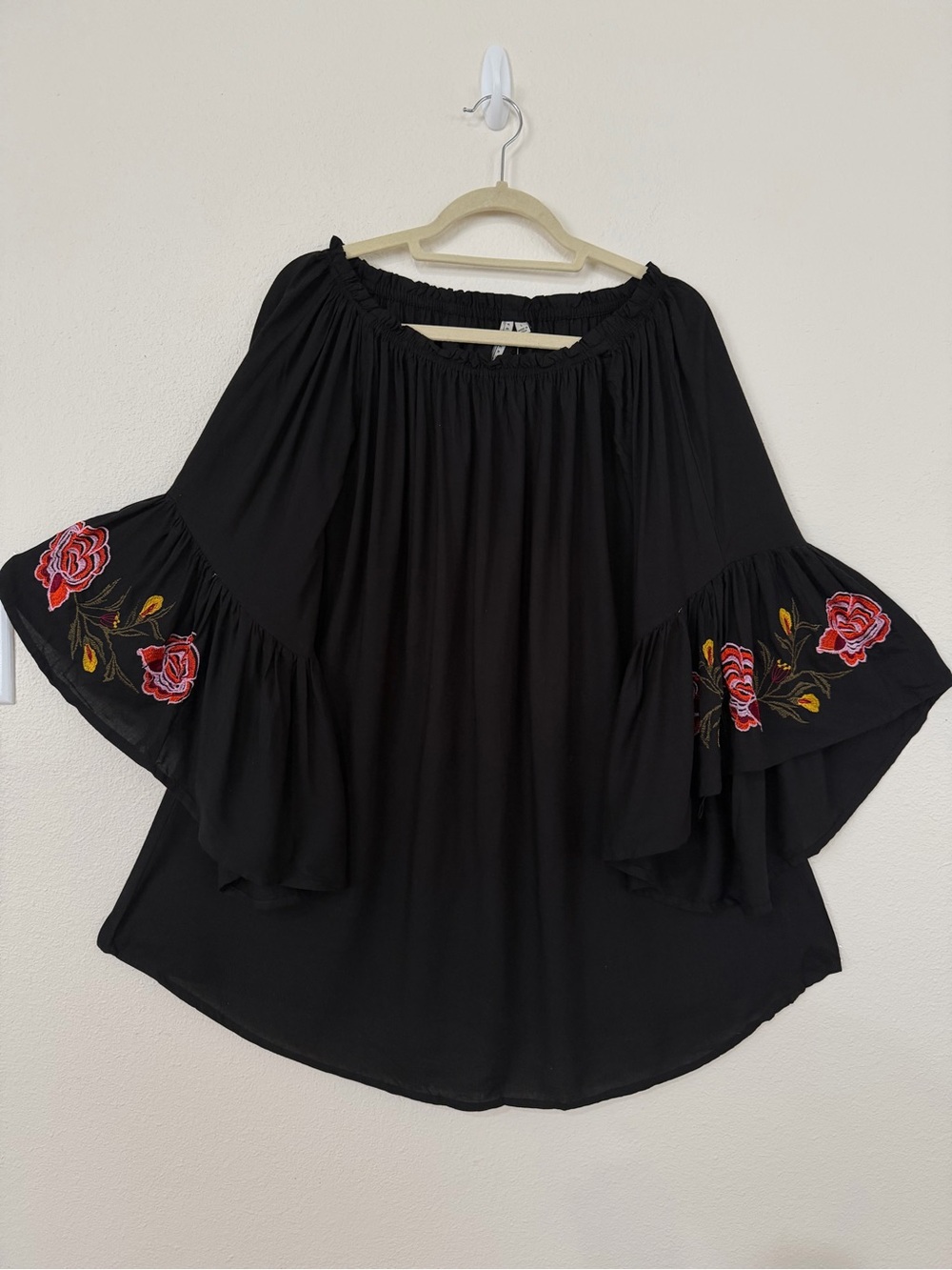 feathers Black Off-Shoulder Bell Sleeve Top with Rose Embroidery 100%rayon. T100